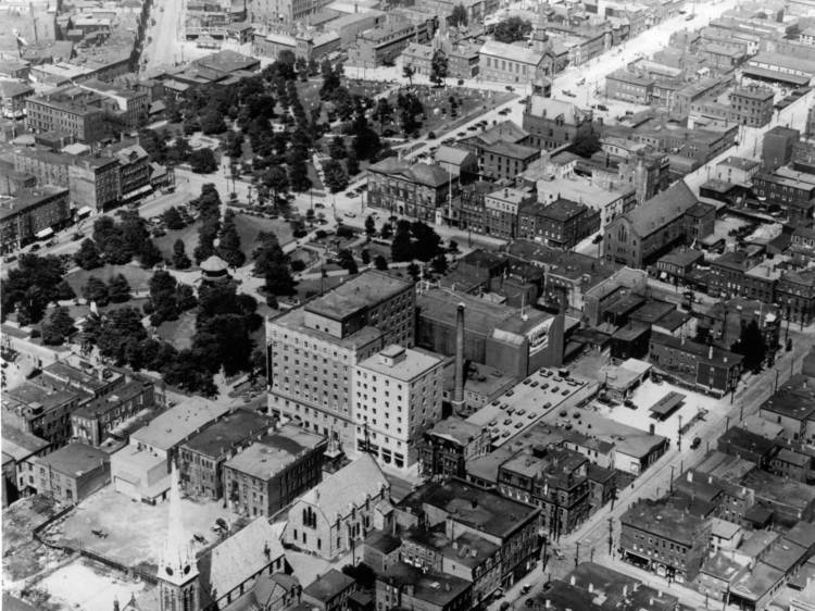 2732 King Square aerial